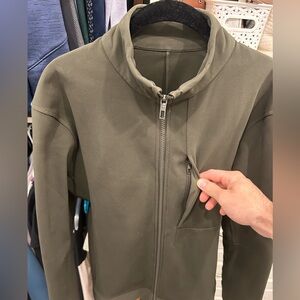 Men’s Lululemon Sojourn Jacket - Olive Green (L)